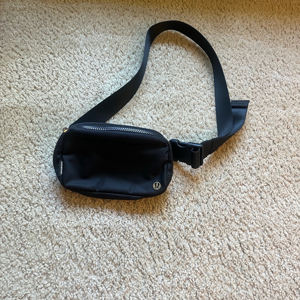 lululemon athletica Black Belt Bag